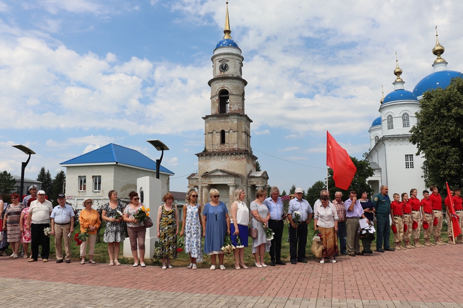 Мещовский район принял участие во Всероссийской военно – патриотической акции «Горсть памяти».